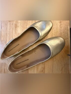Amazon Essentials Metallic Gold Slip-On Ballet Flats 12